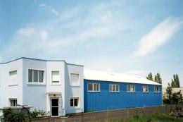 Aus unseren Referenzen trapez_halle_blau.jpg